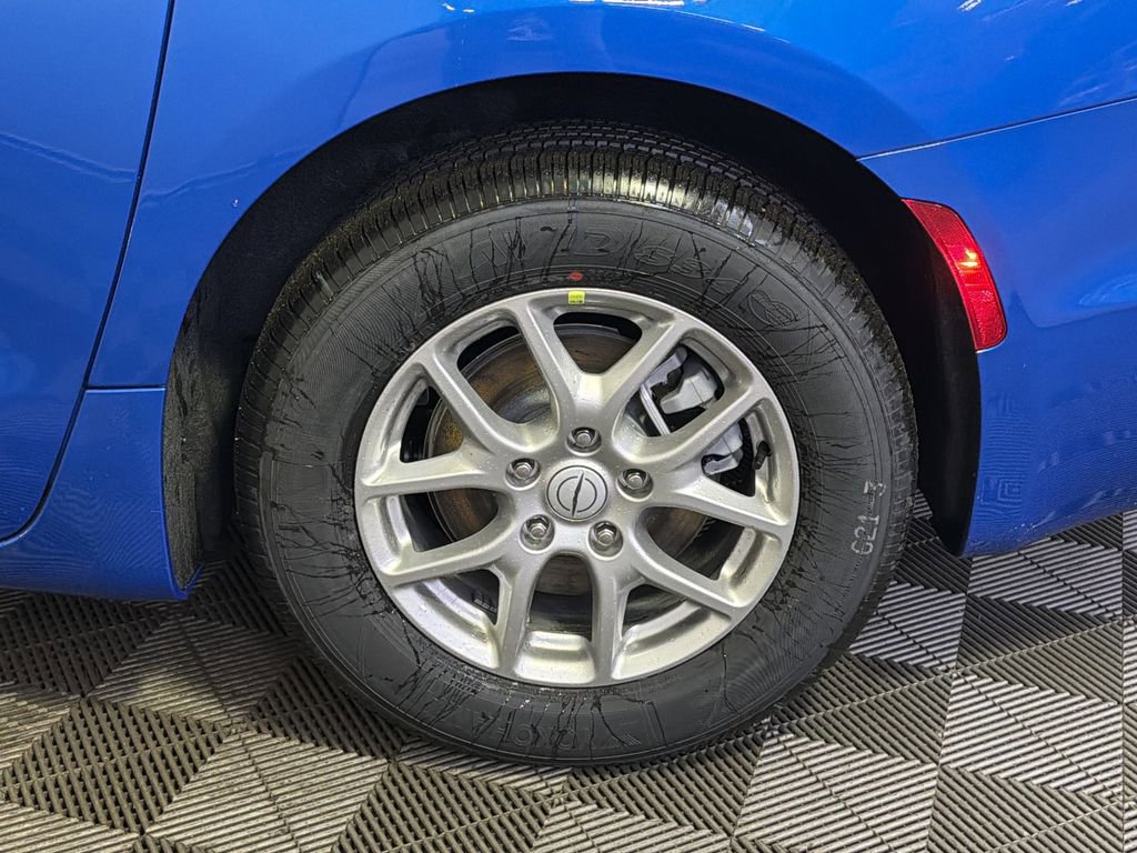 New 2026 Chrysler Pacifica Select image 5