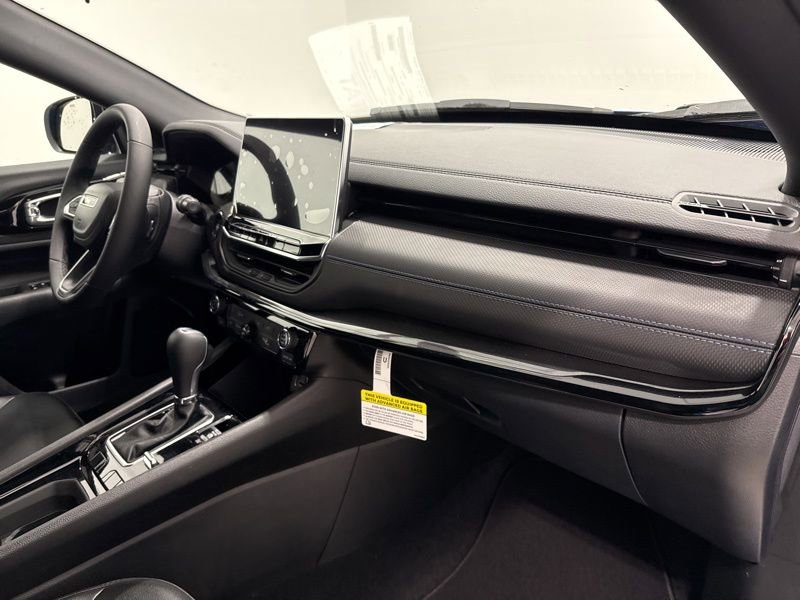 New 2026 Jeep Compass Latitude image 15