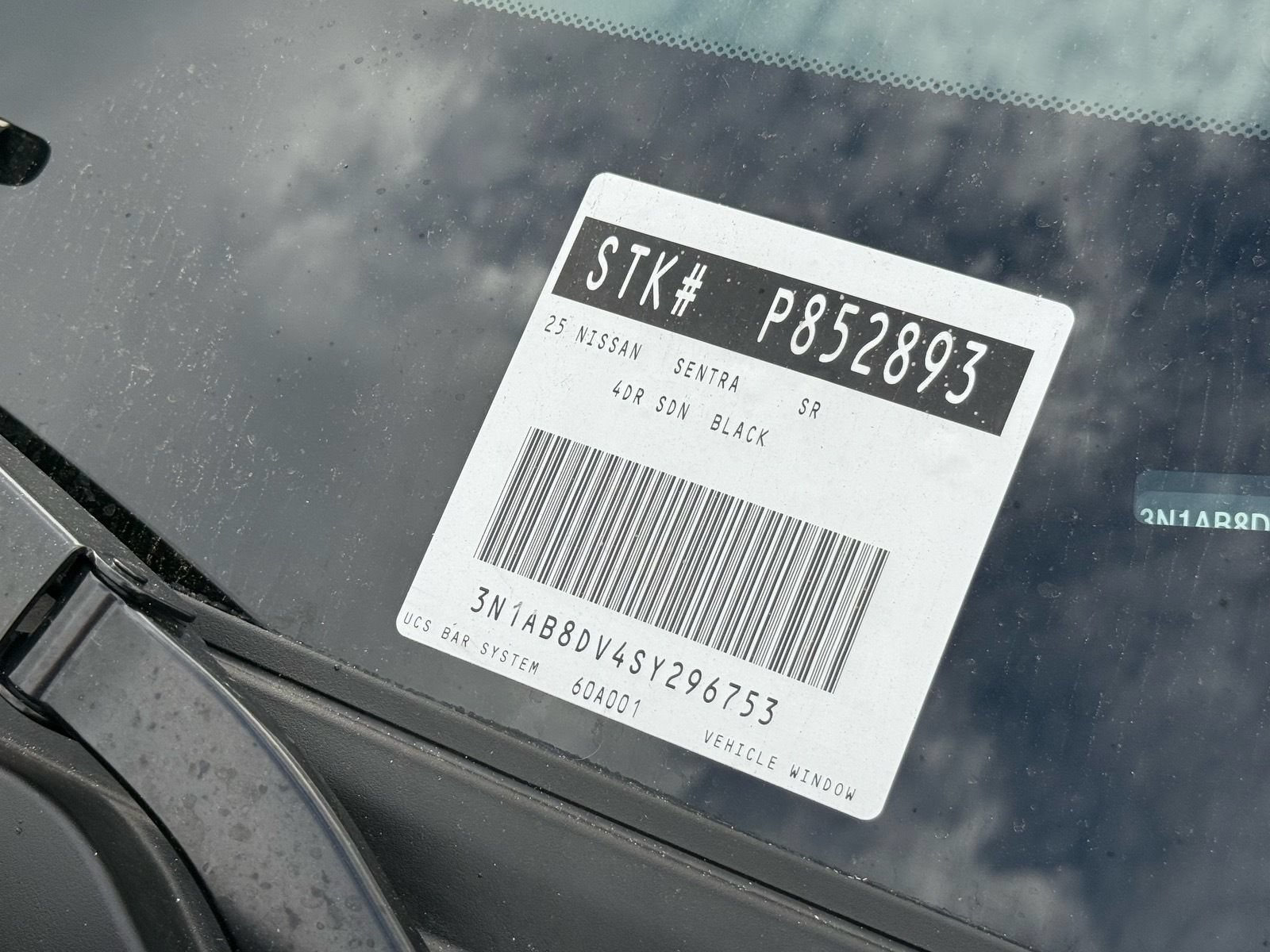 Used 2025 Nissan Sentra SR FWD image 33