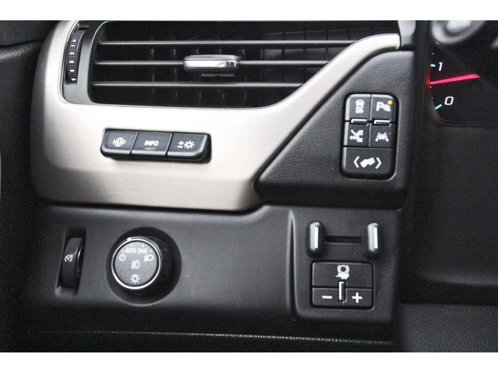 Used 2020 GMC Yukon Denali w/ Denali Ultimate Package image 21