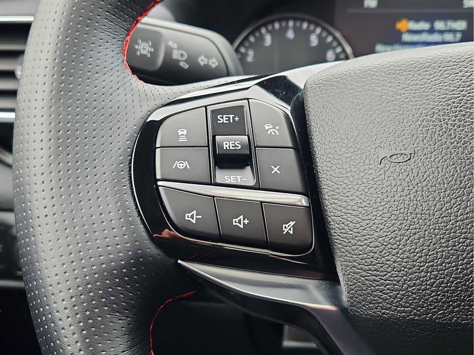 Used 2022 Ford Explorer ST-Line w/ Class IV Trailer Tow Package AWD/4WD image 21