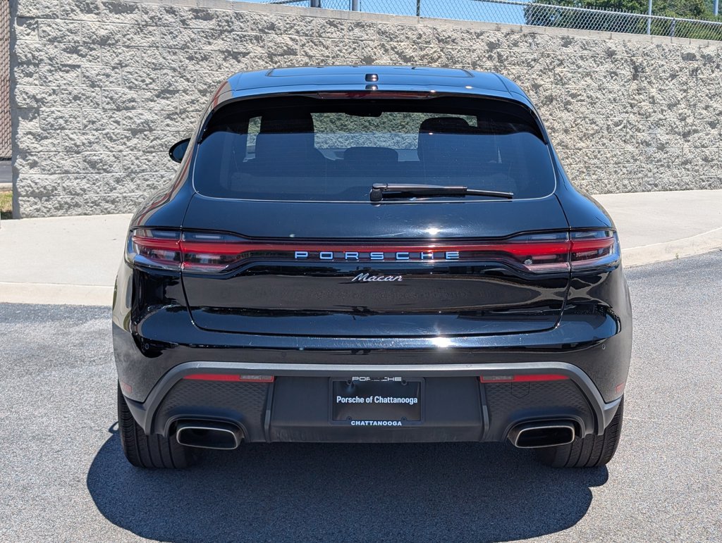 Certified 2024 Porsche Macan AWD/4WD image 6
