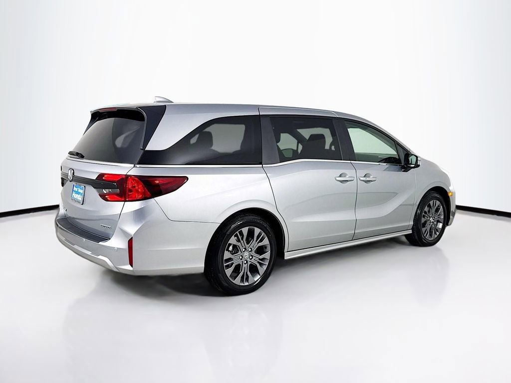 Used 2026 Honda Odyssey Touring image 7