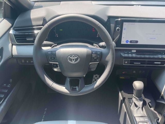 Used 2025 Toyota Camry SE w/ Multimedia Upgrade Package AWD/4WD image 17