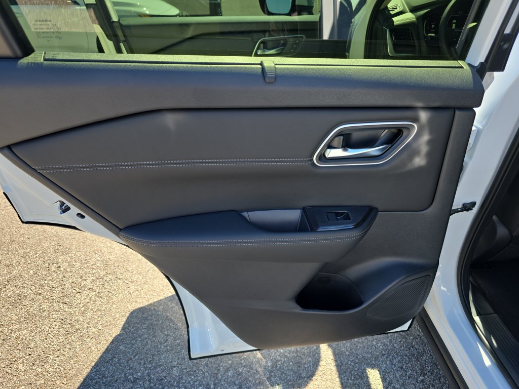 New 2026 Nissan Rogue Platinum AWD/4WD image 40