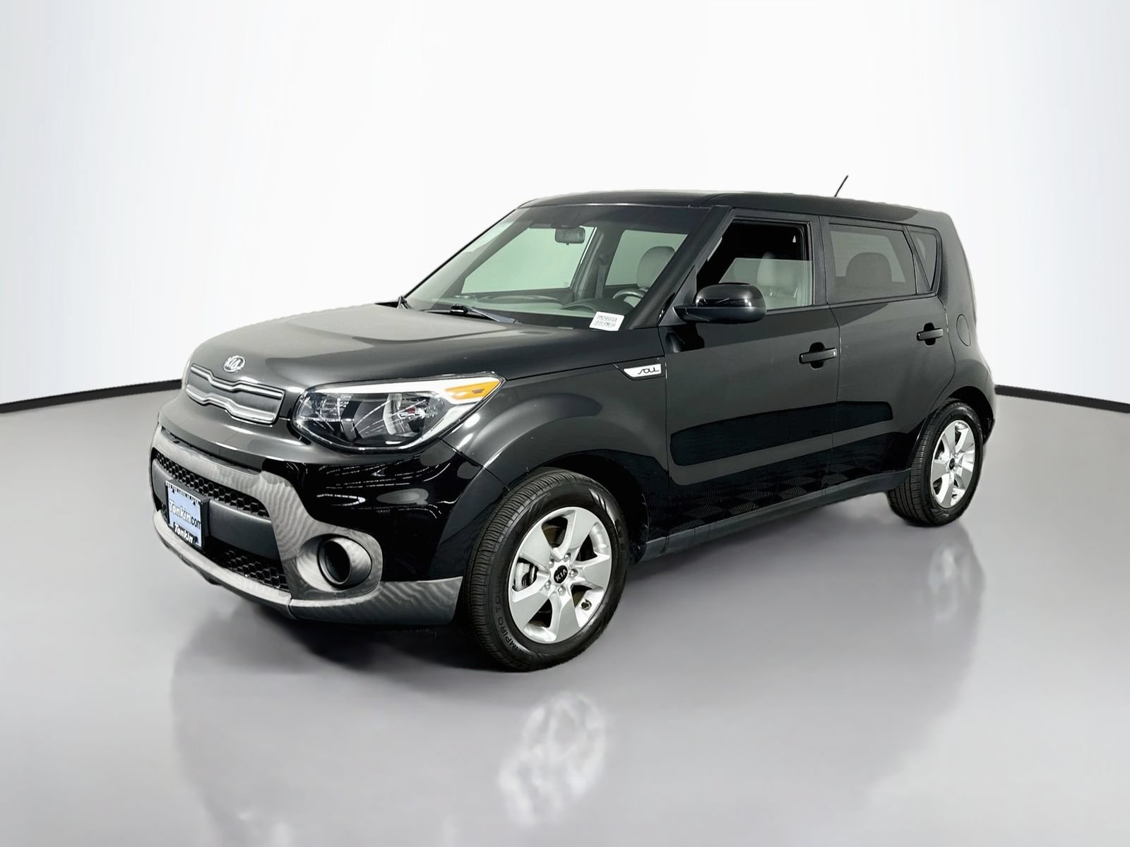 Used 2019 Kia Soul FWD image 3