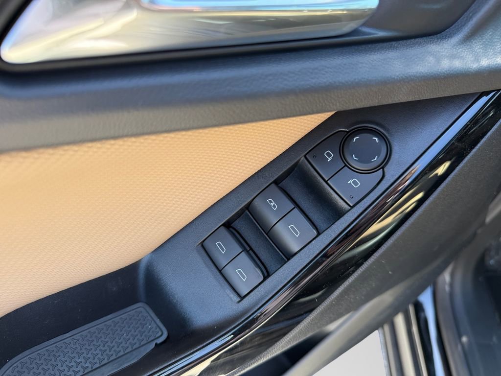 Used 2025 Chevrolet Equinox ACTIV image 18