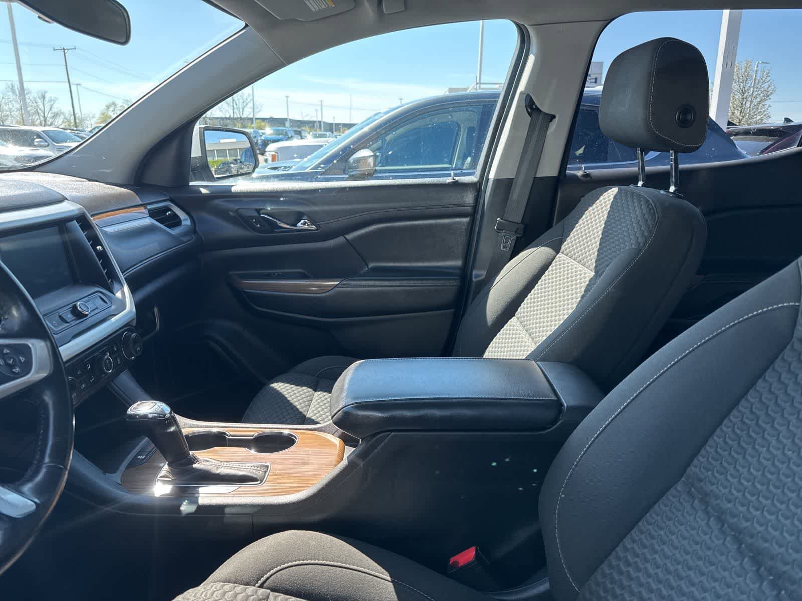 Used 2019 GMC Acadia SLE FWD image 57