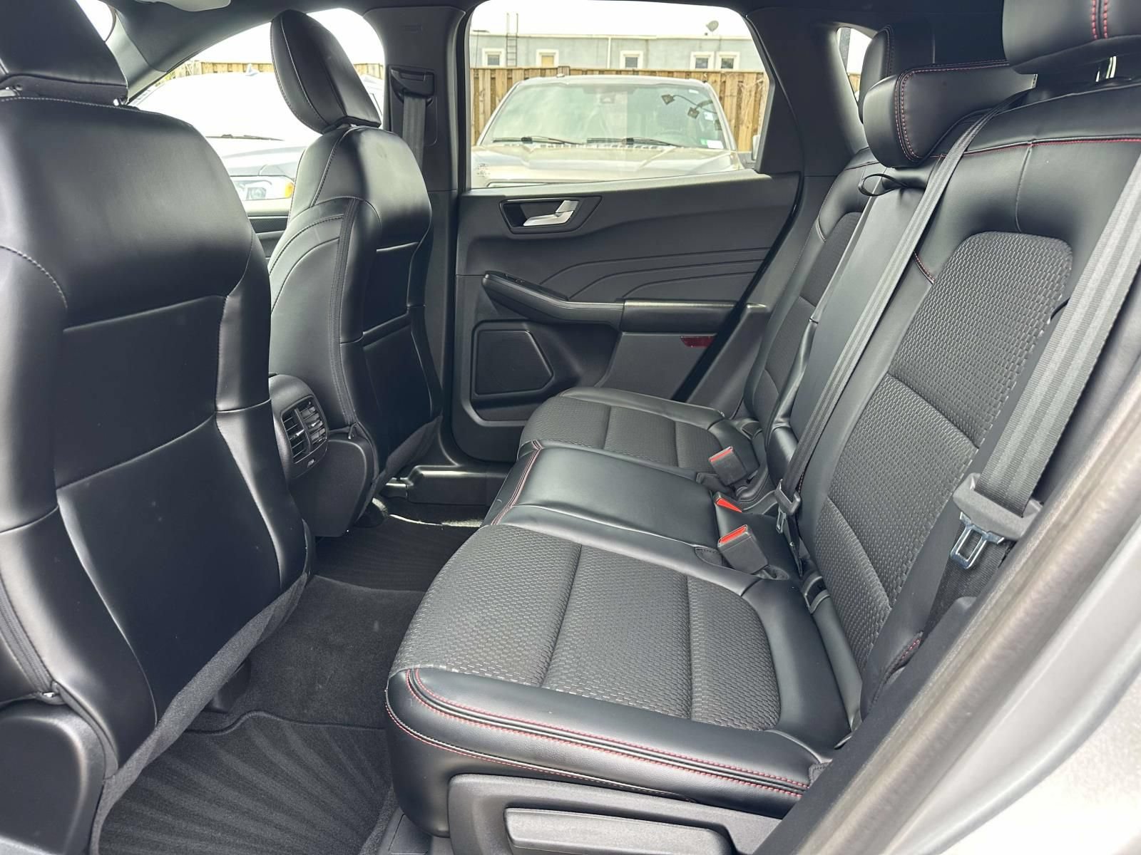 Used 2024 Ford Escape ST-Line Select w/ Tech Pack #1 AWD/4WD image 23