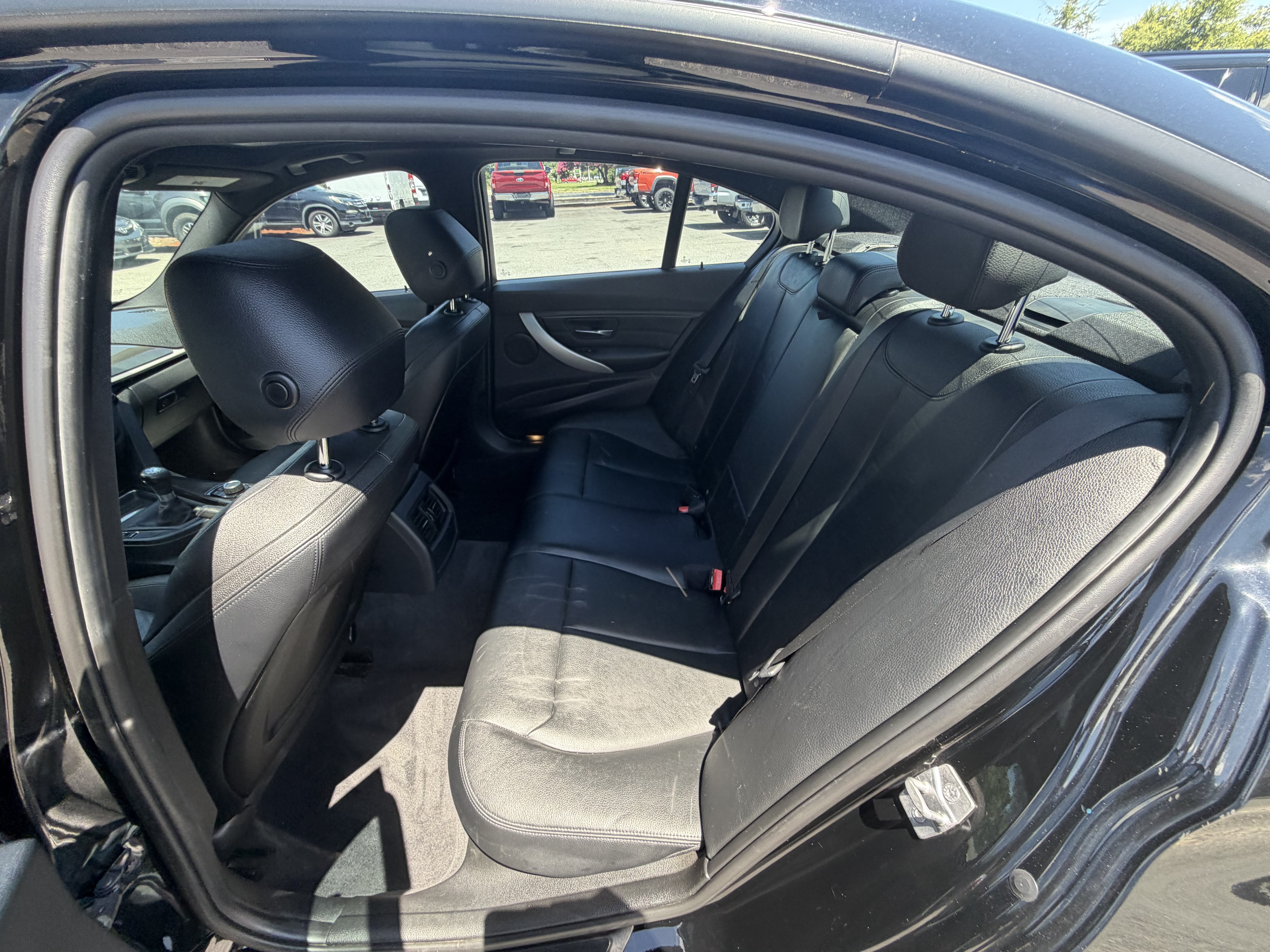 Used 2014 BMW 320i Sedan RWD image 13