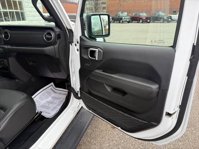 Certified 2019 Jeep Wrangler Unlimited Sahara image 17