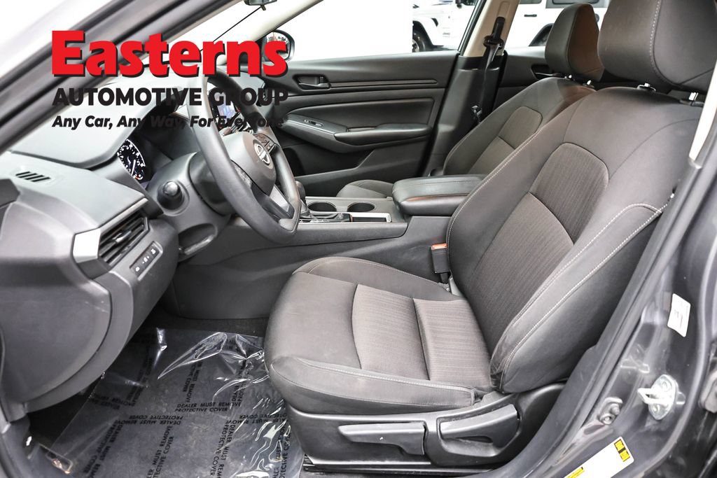 Used 2024 Nissan Altima 2.5 S FWD image 13