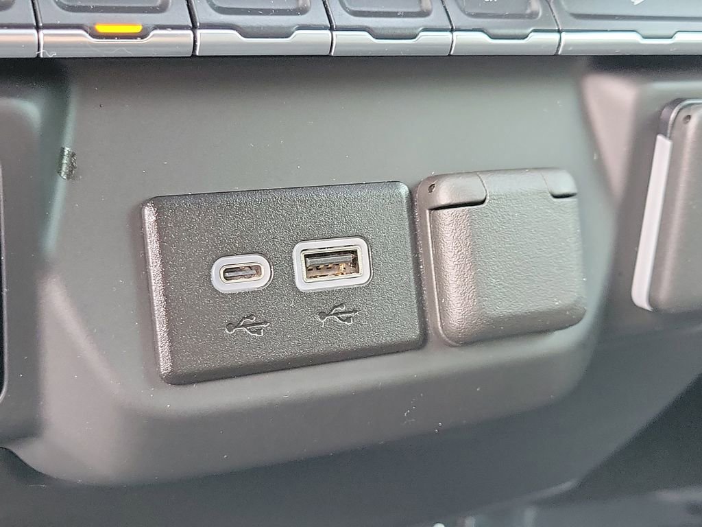 Used 2024 Chevrolet Silverado 1500 Custom Trail Boss image 27