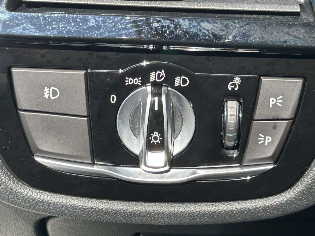 Used 2018 BMW 530i w/ Premium Package image 21