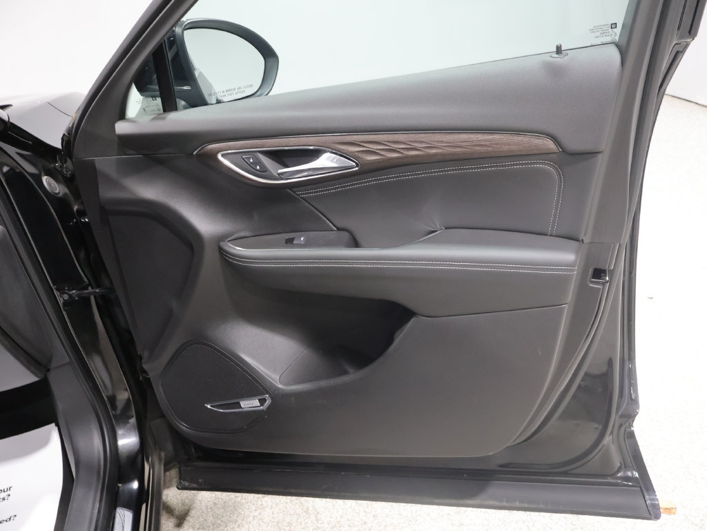 Used 2023 Buick Envision Avenir AWD/4WD image 23