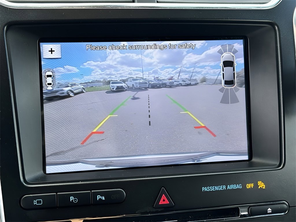 Used 2018 Ford Explorer Platinum image 15