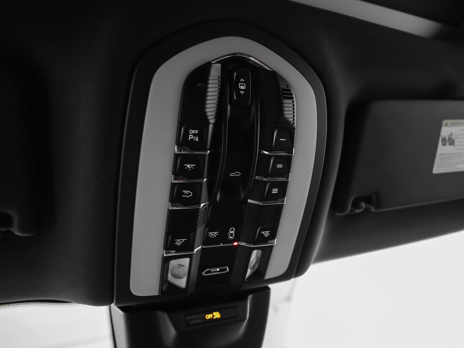 Certified 2026 Porsche Macan image 41