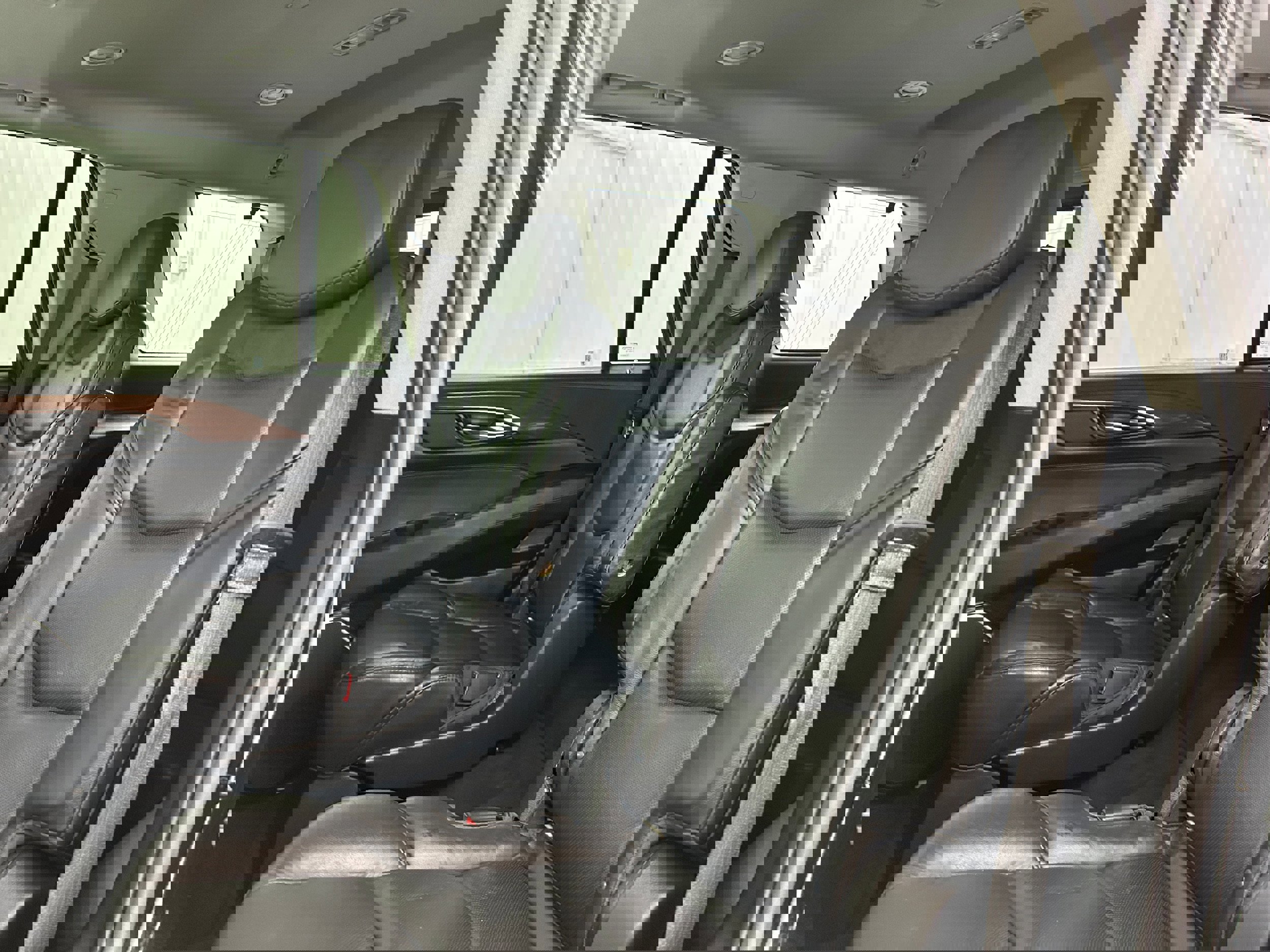 Used 2019 Cadillac Escalade Luxury AWD/4WD image 29