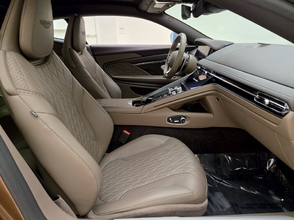 Used 2024 Aston Martin DB12 Coupe RWD image 23