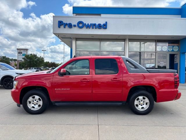 Used 2010 Chevrolet Avalanche LT w/ Luxury Package AWD/4WD image 8