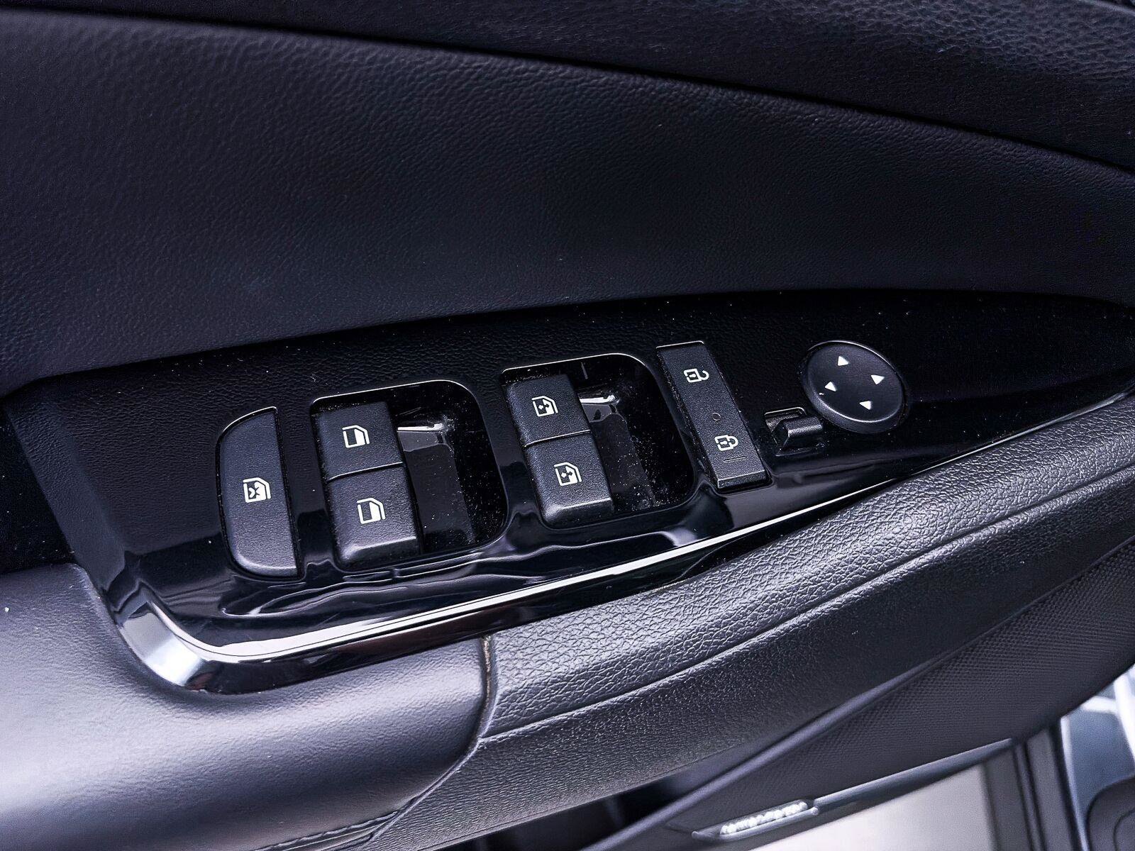 Used 2023 Kia Sportage SX FWD image 19