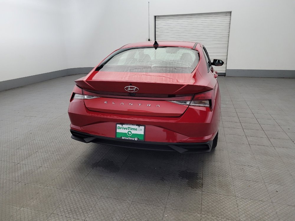 Used 2023 Hyundai Elantra SEL image 7