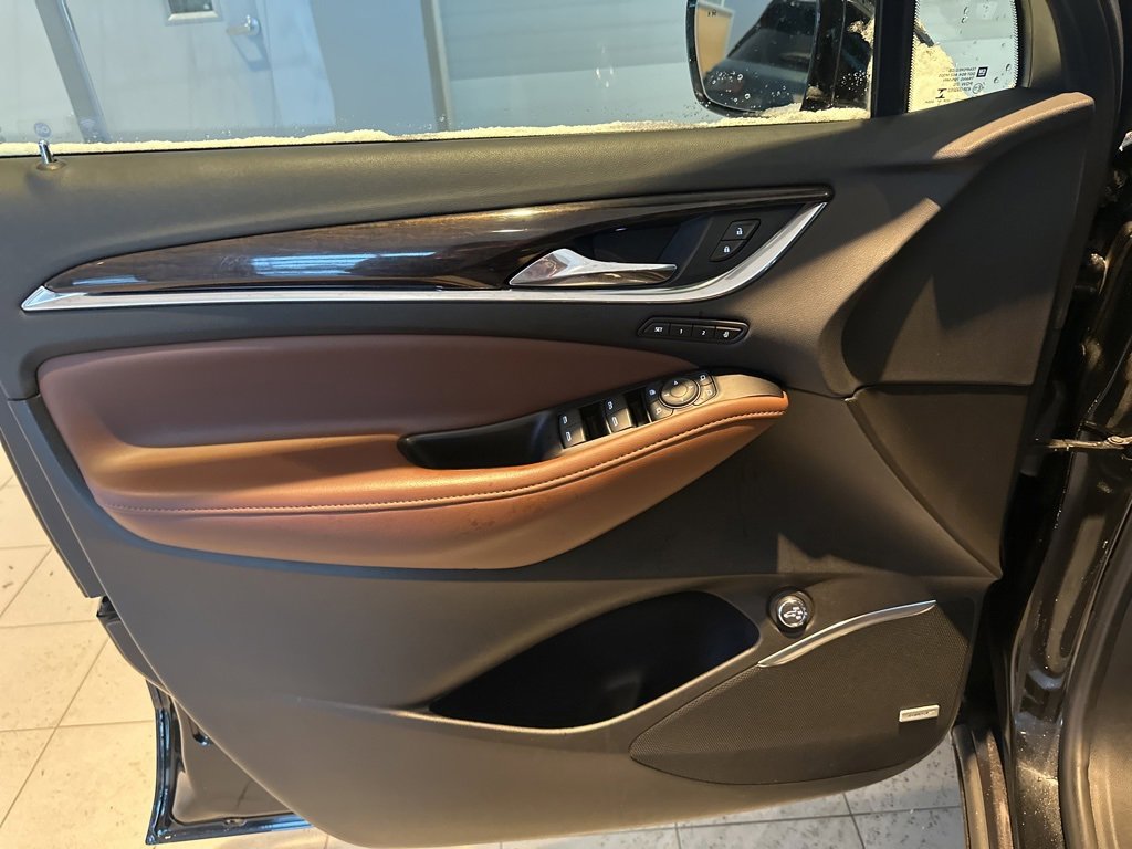 Used 2019 Buick Enclave Avenir w/ Avenir Technology Package image 18