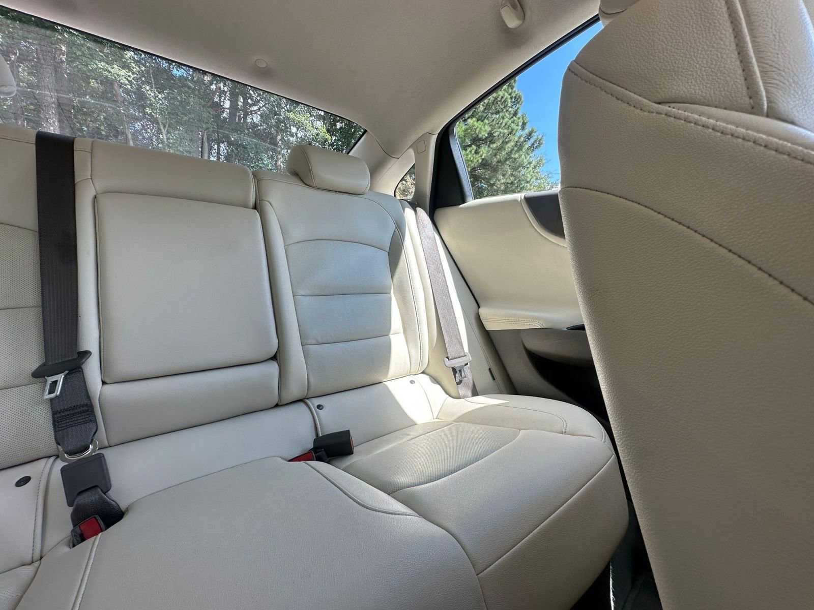 Used 2024 Chevrolet Malibu LT image 37