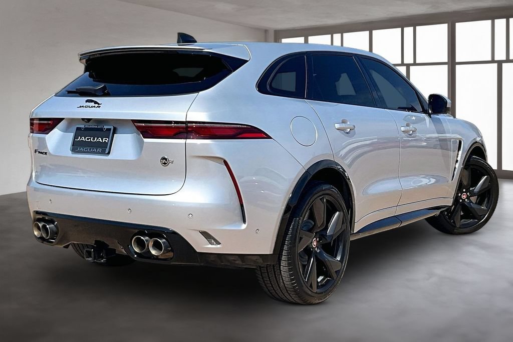 Used 2022 Jaguar F-PACE SVR AWD/4WD image 2