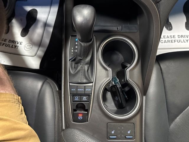 Used 2021 Toyota Camry XLE FWD image 11