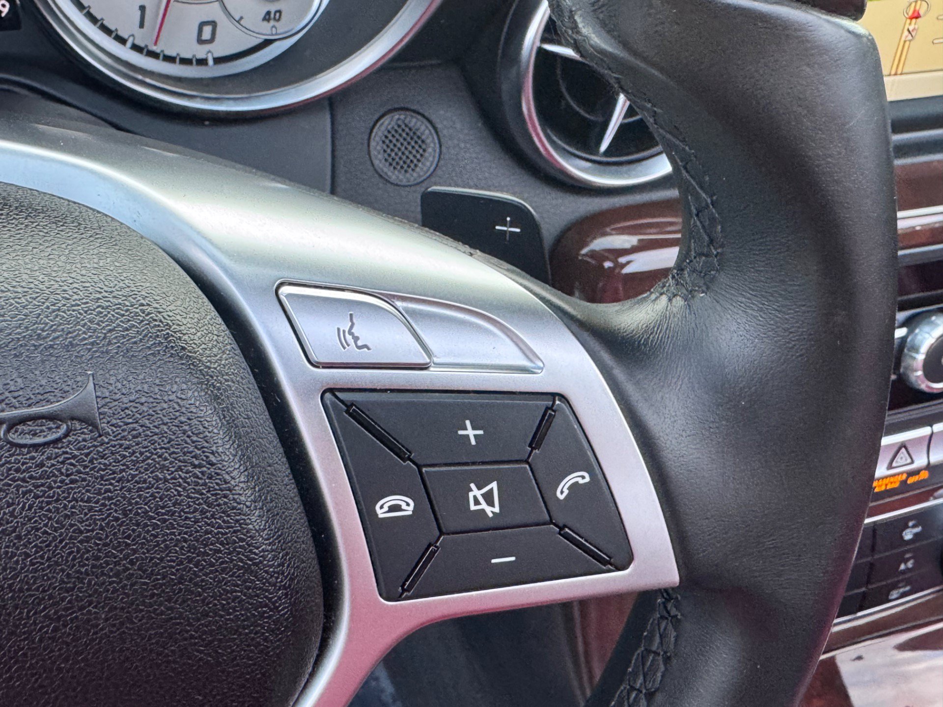 Used 2013 Mercedes-Benz SLK 250 image 19