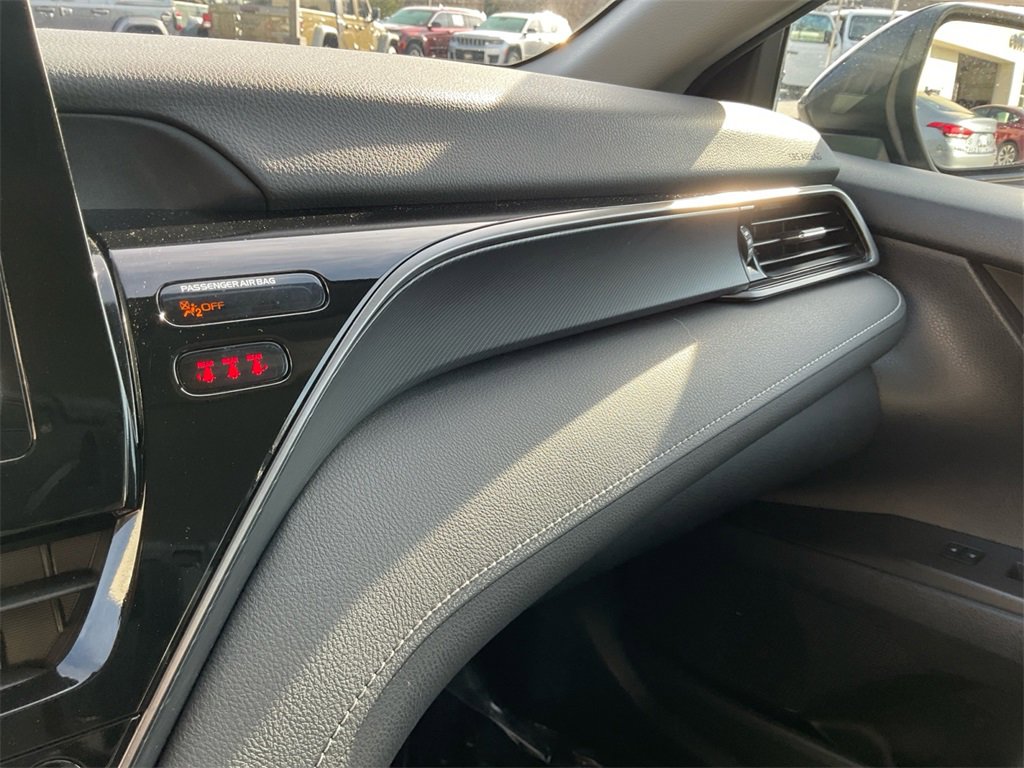 Used 2024 Toyota Camry SE image 26