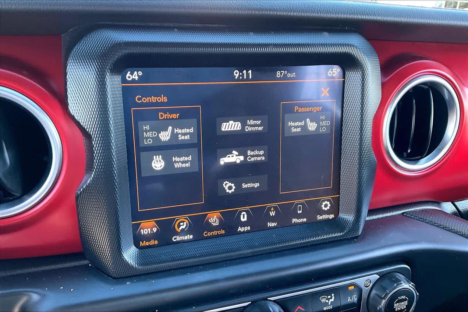 Used 2022 Jeep Gladiator Rubicon w/ Cold Weather Group AWD/4WD image 31
