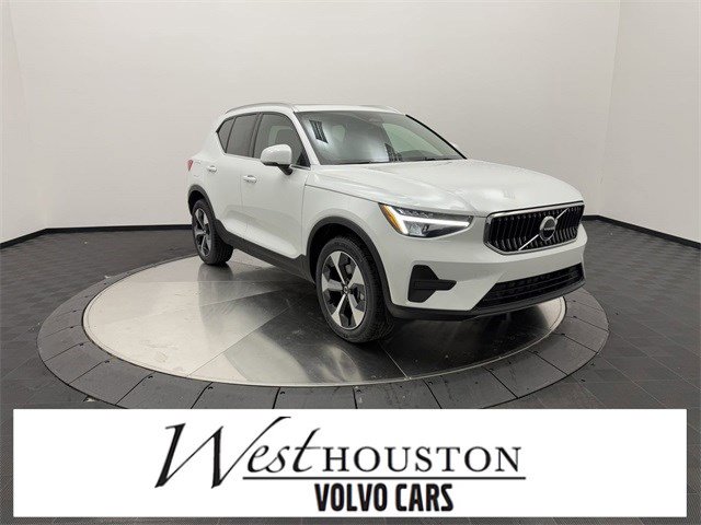 New 2025 Volvo XC40 B5 Core w/ Protection Package Premier