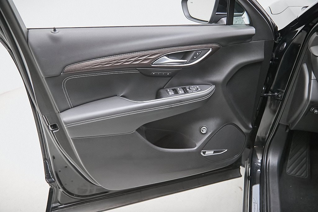 Used 2023 Buick Envision Avenir image 10