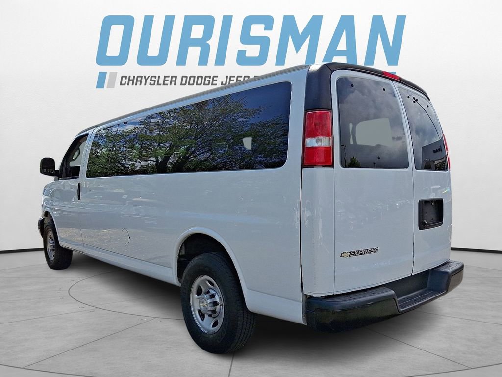 Used 2020 Chevrolet Express 3500 LS RWD image 4