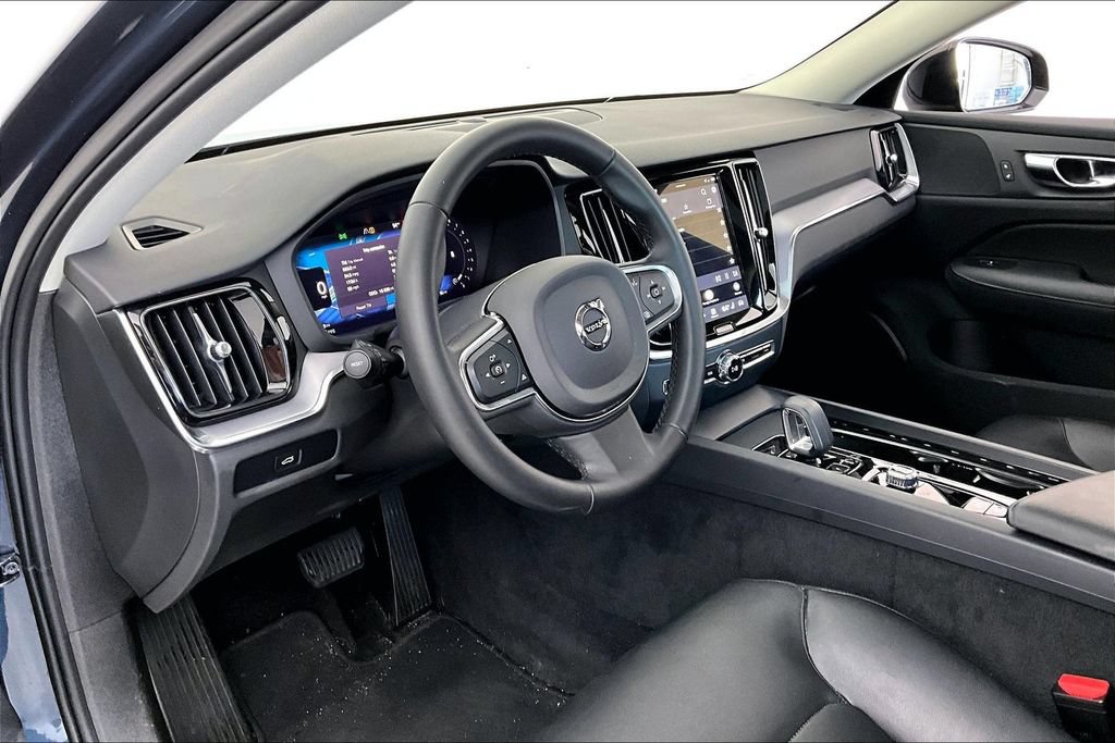 Used 2025 Volvo S60 B5 Core FWD image 15