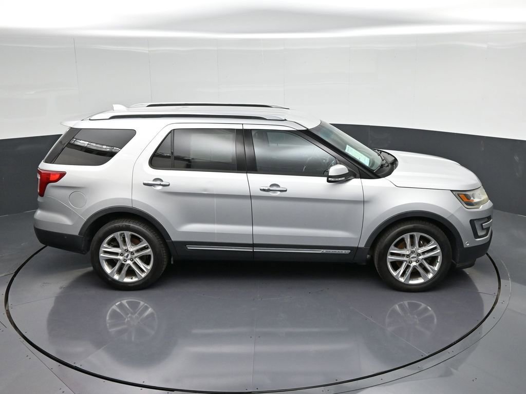 Used 2016 Ford Explorer Limited w/ Equipment Group 301A image 26