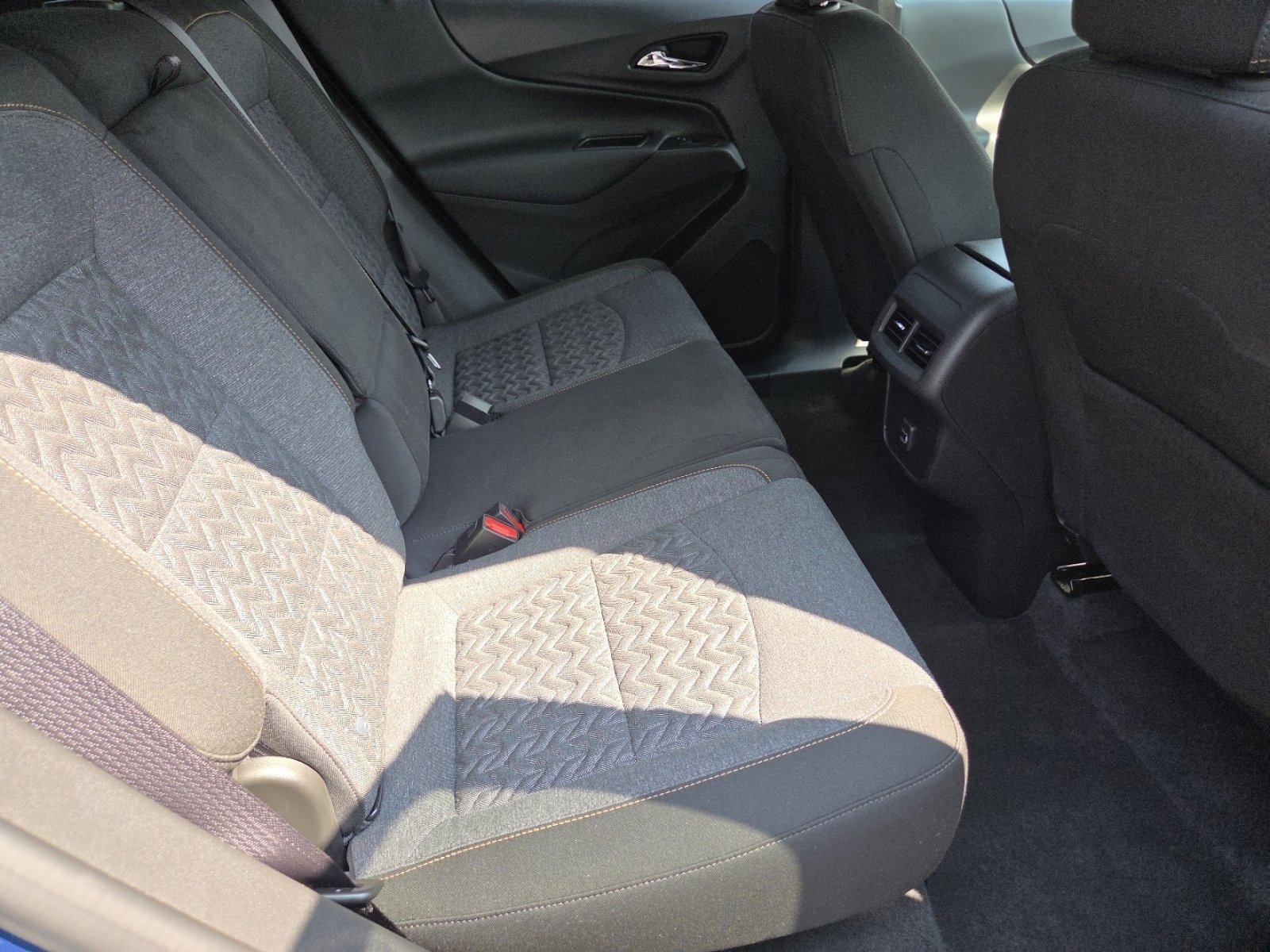 Used 2024 Chevrolet Equinox LT w/ LPO, Floor Liner Package FWD image 24