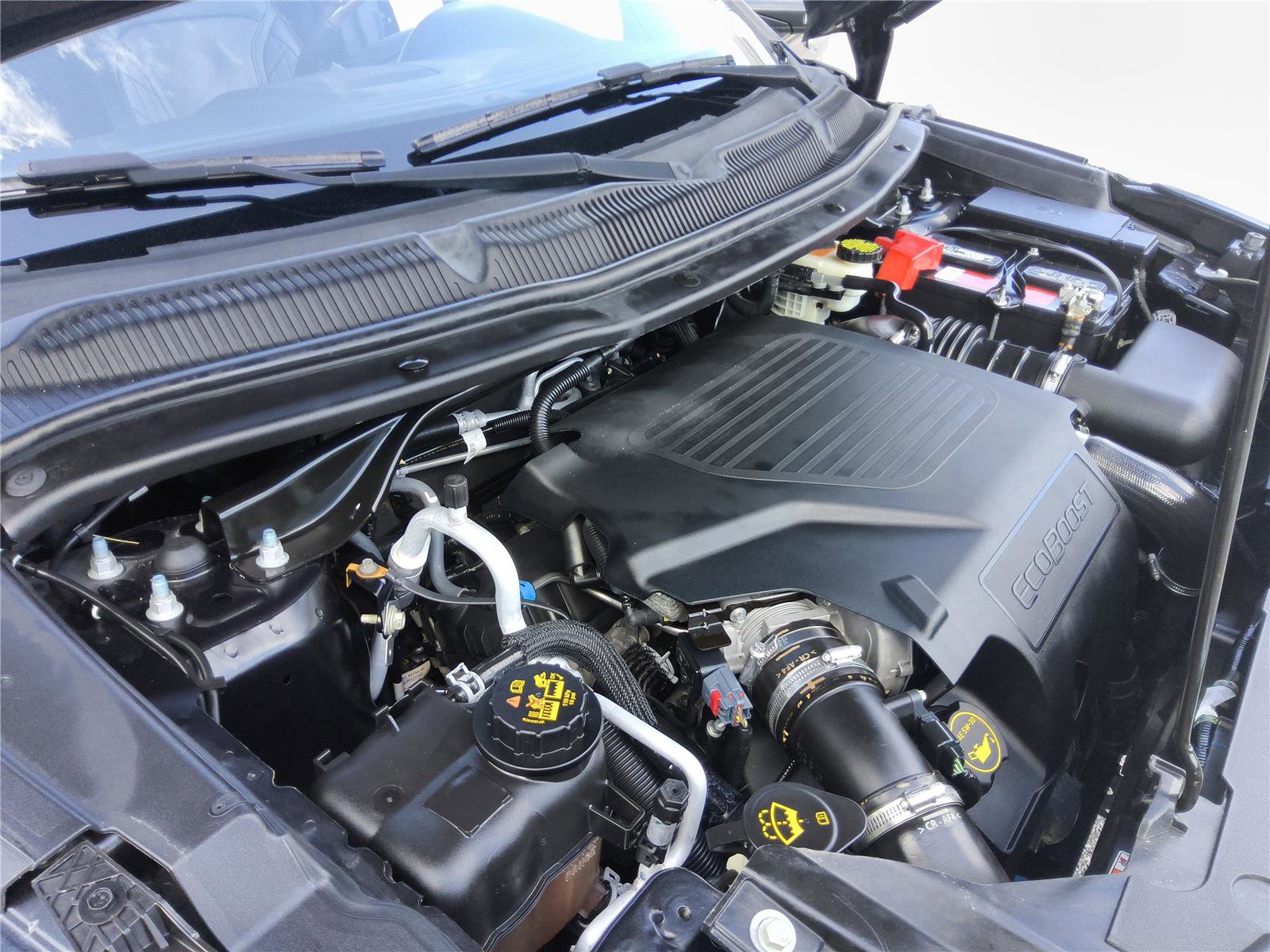 Used 2017 Ford Explorer Platinum image 11