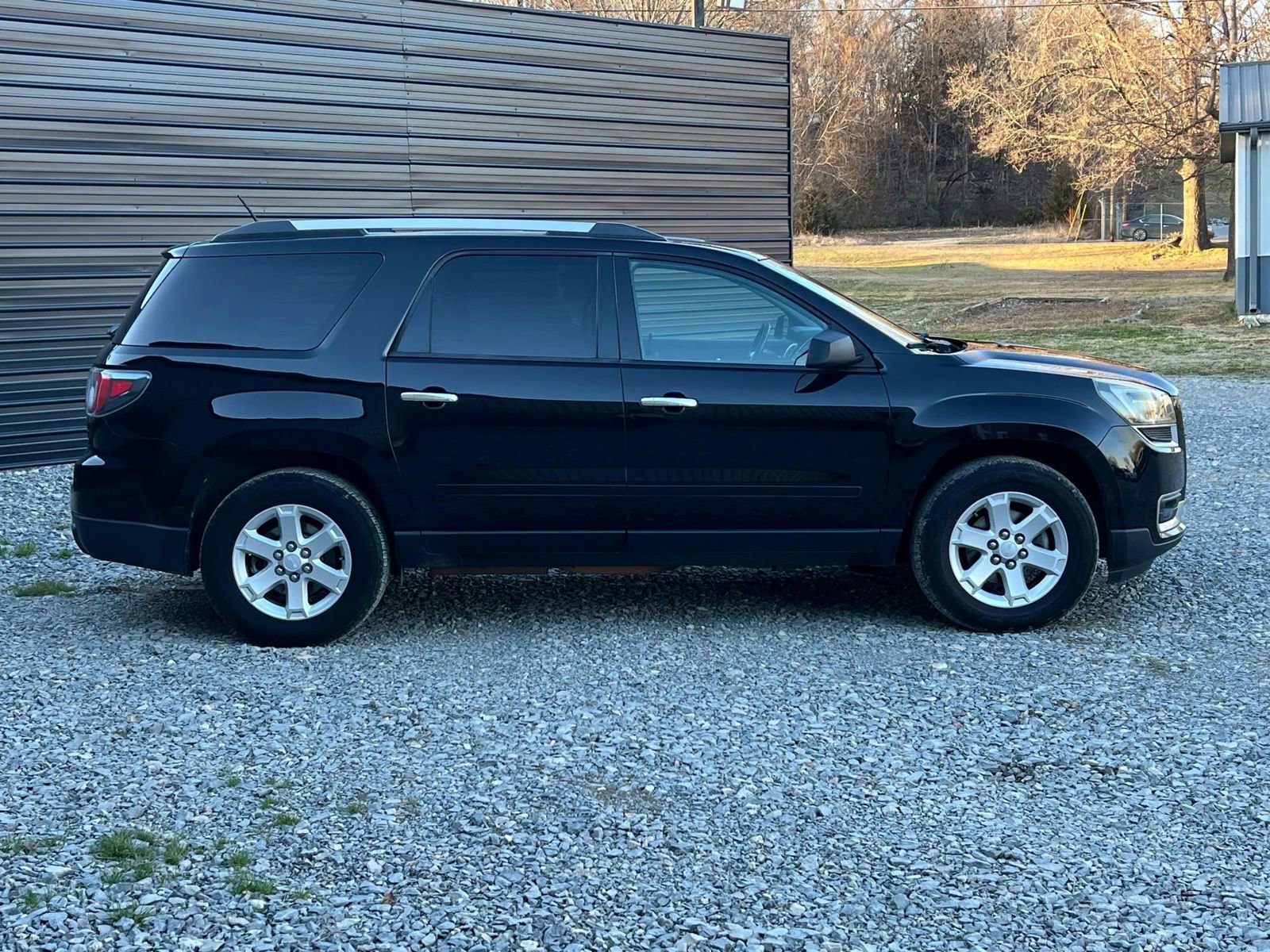 Used 2016 GMC Acadia SLE image 6