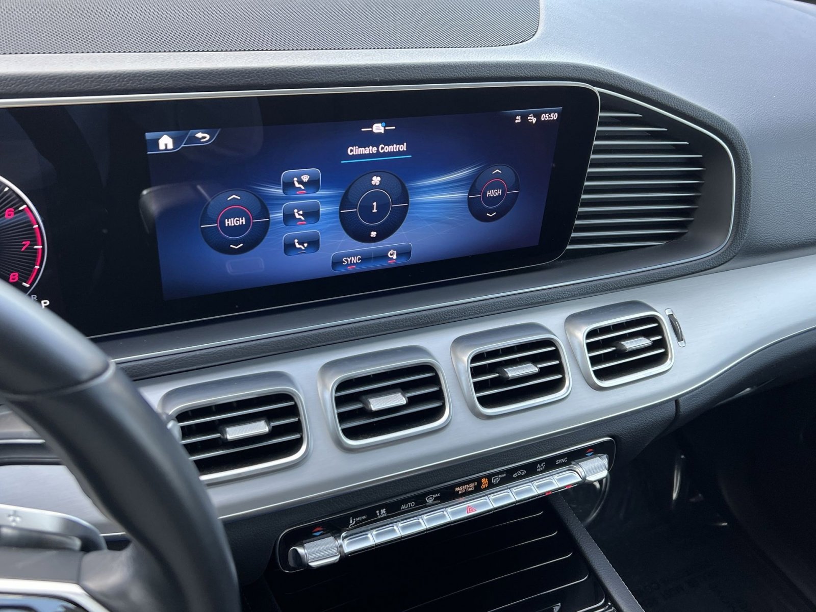 Certified 2024 Mercedes-Benz GLE 350 4MATIC image 19