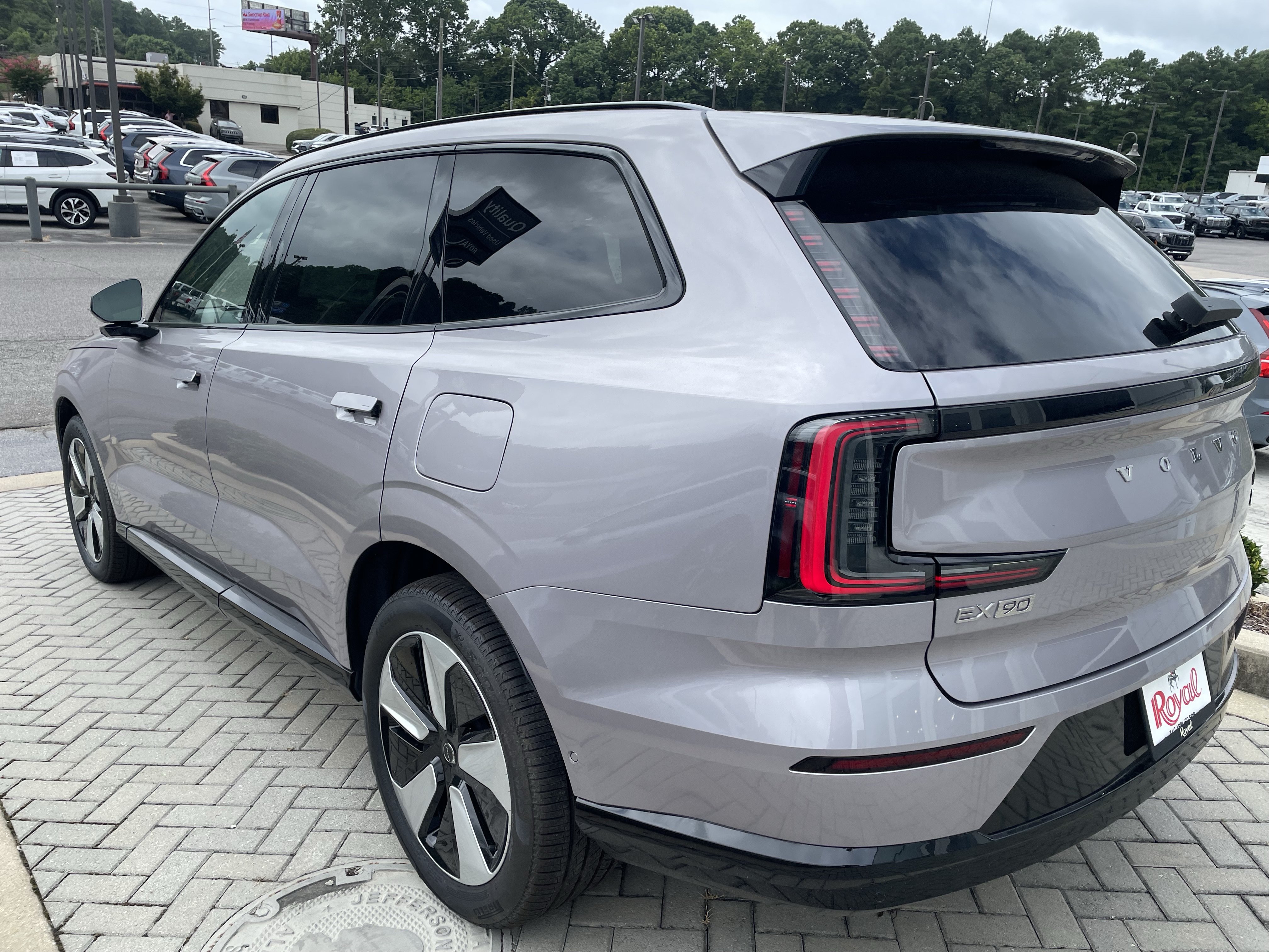 New 2026 Volvo EX90 Plus RWD image 7