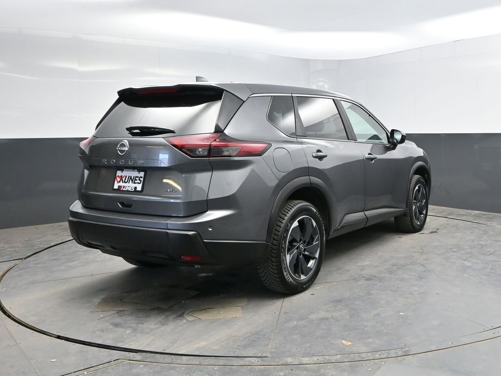 Used 2025 Nissan Rogue SV AWD/4WD image 8