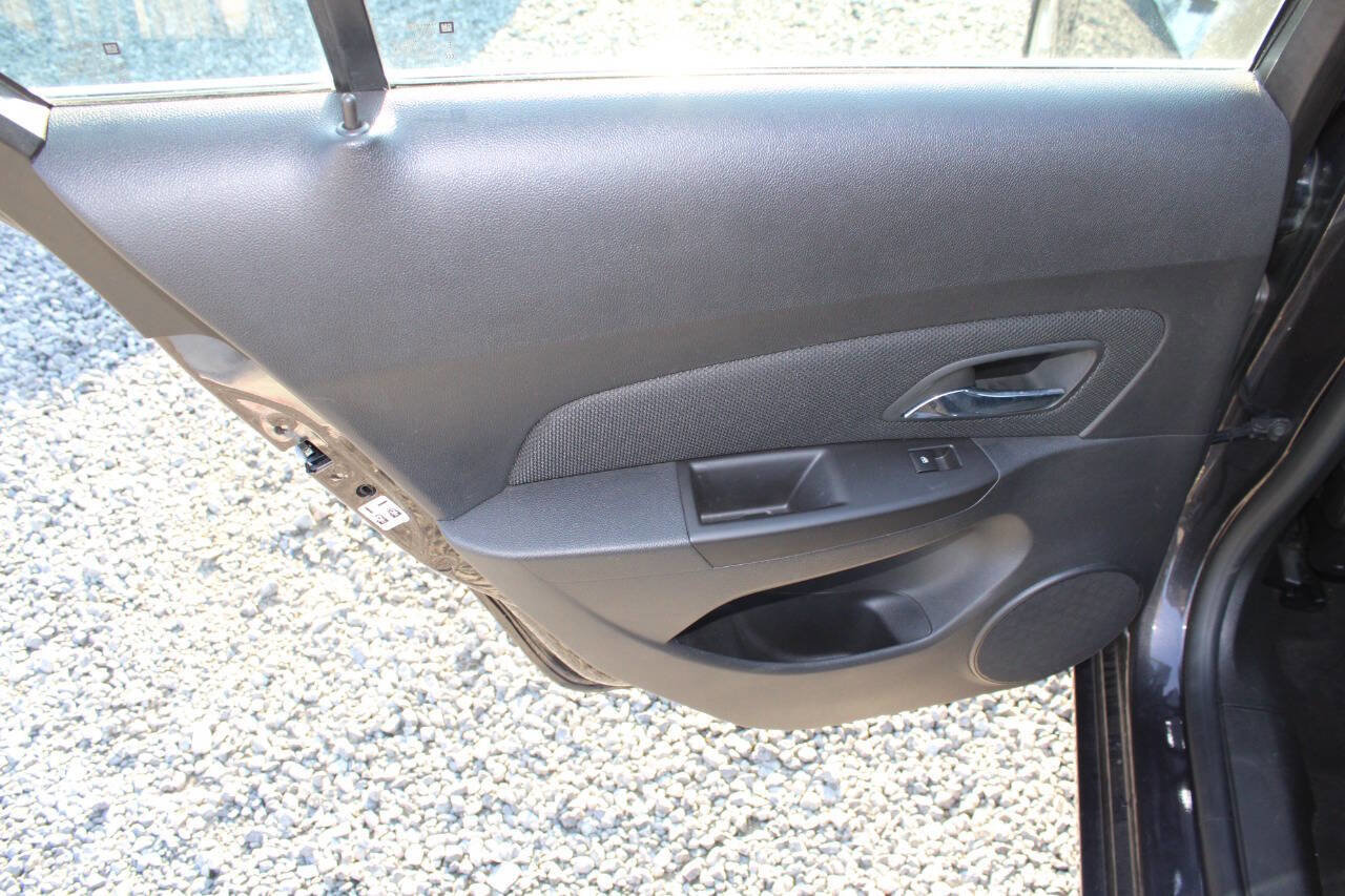 Used 2016 Chevrolet Cruze LT FWD image 22