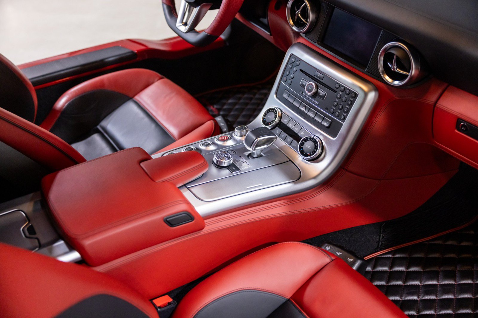 Used 2012 Mercedes-Benz SLS AMG Coupe image 35
