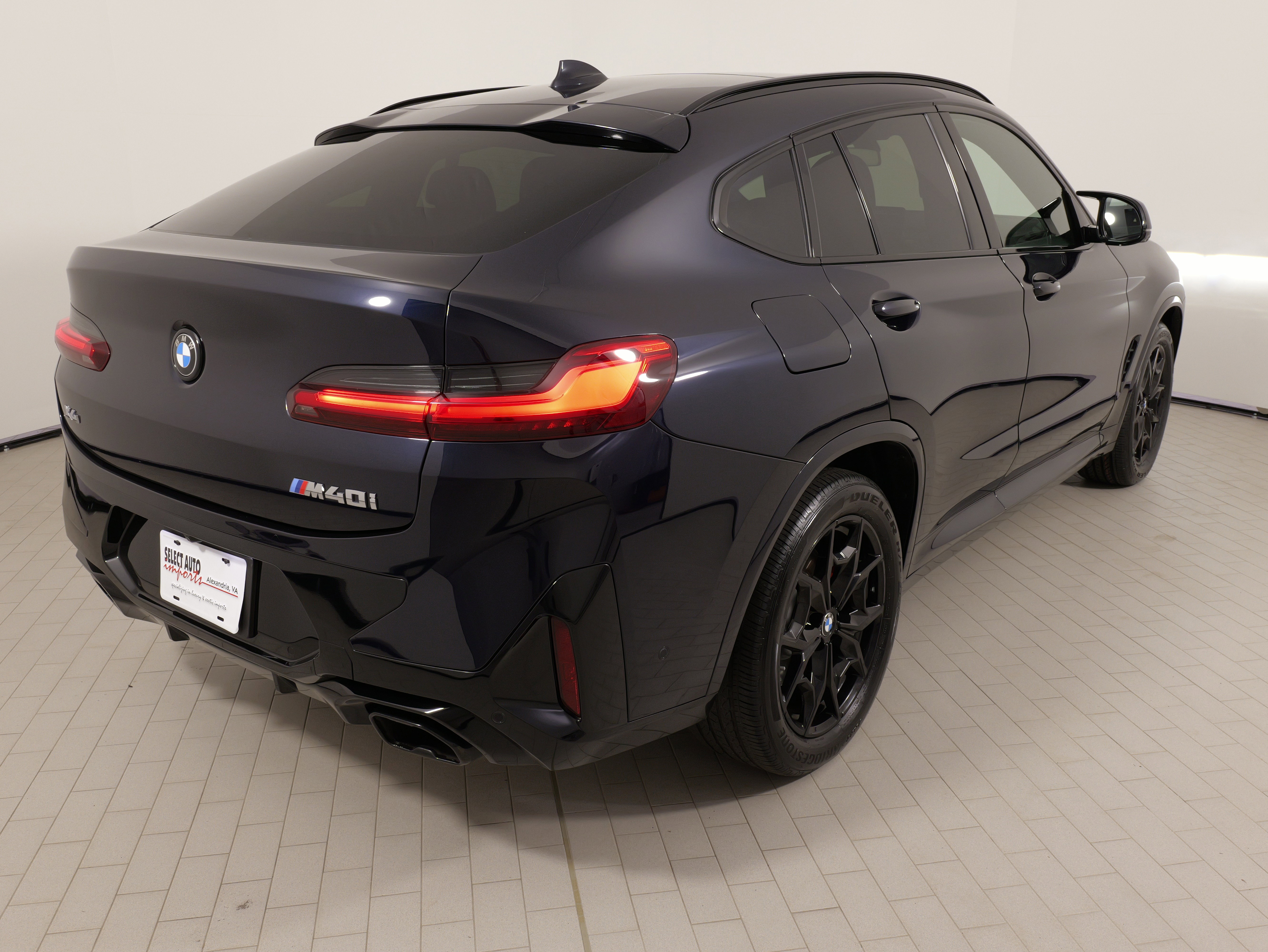 Used 2023 BMW X4 M40i AWD/4WD image 10