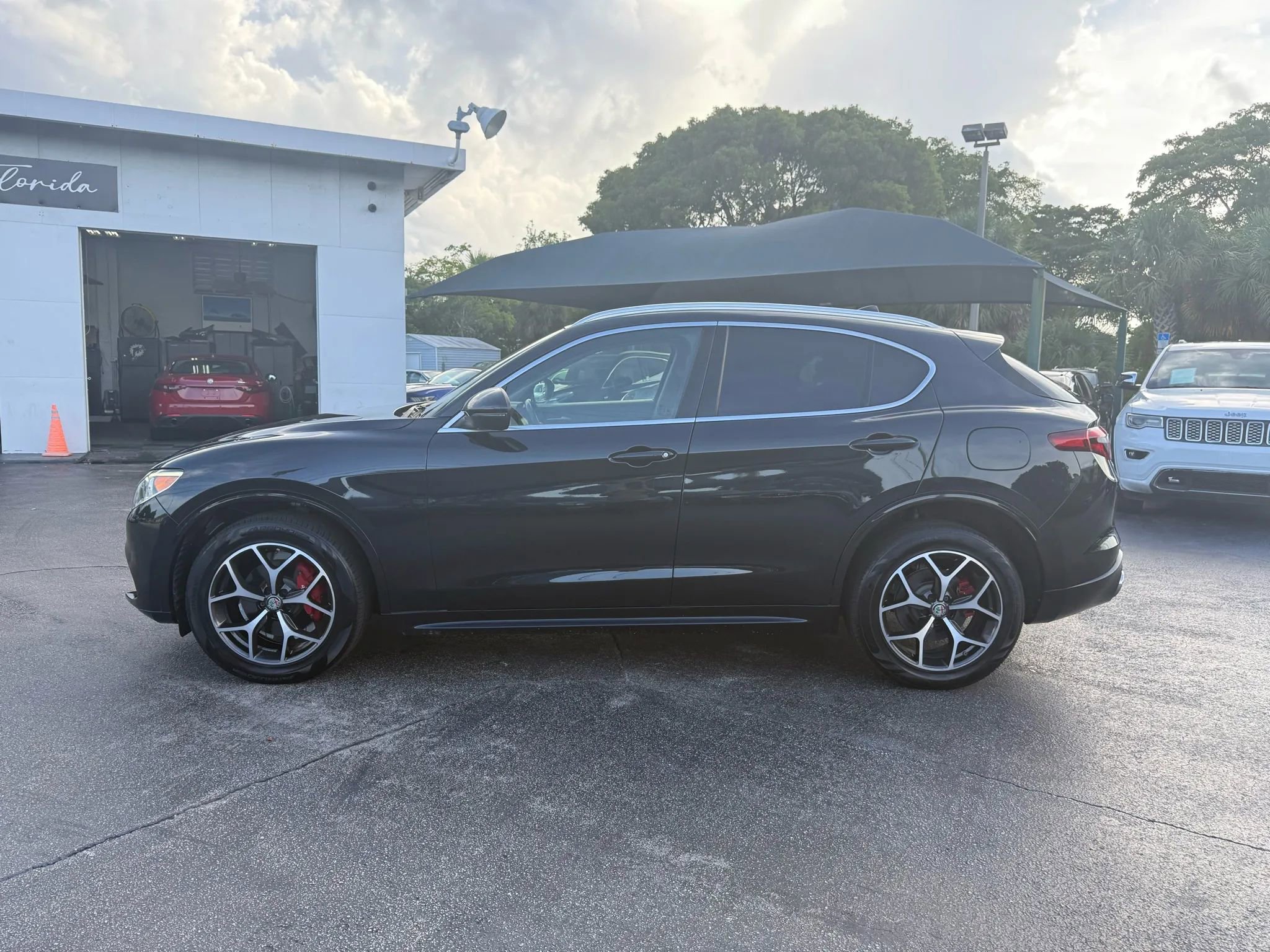 Used 2021 Alfa Romeo Stelvio Ti w/ Active Assist 2 Package TI image 3