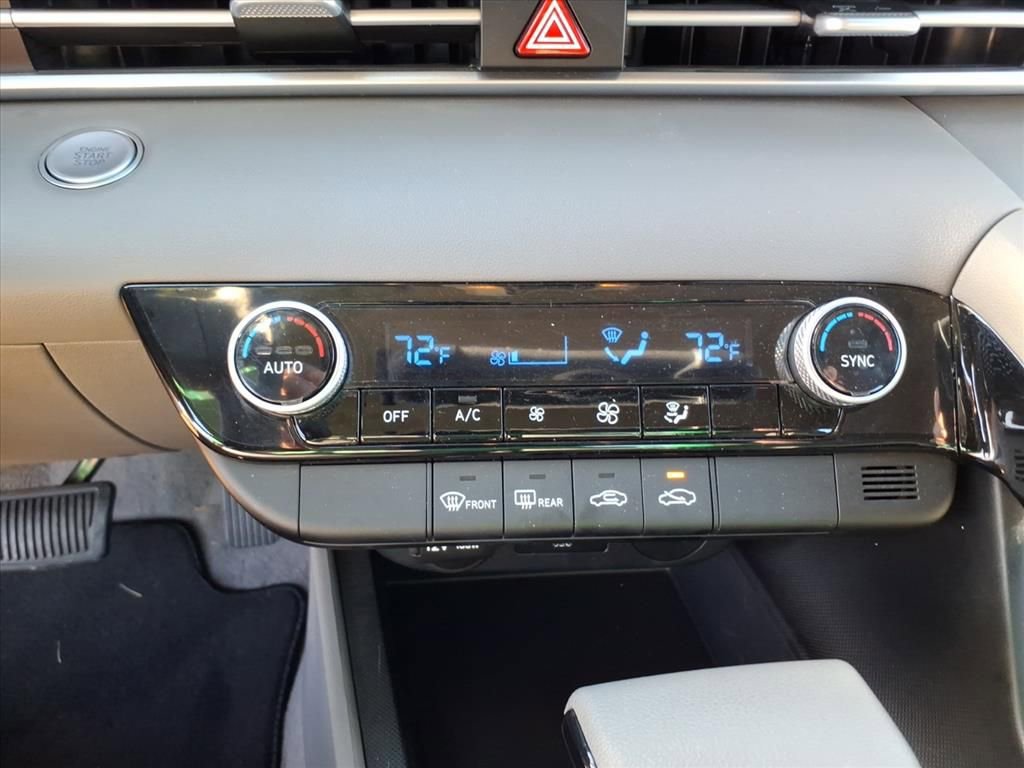 Used 2025 Hyundai Elantra Blue w/ Cargo Package image 21