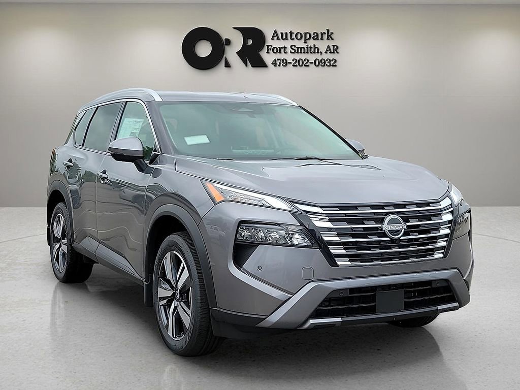 Used 2025 Nissan Rogue SL image 1